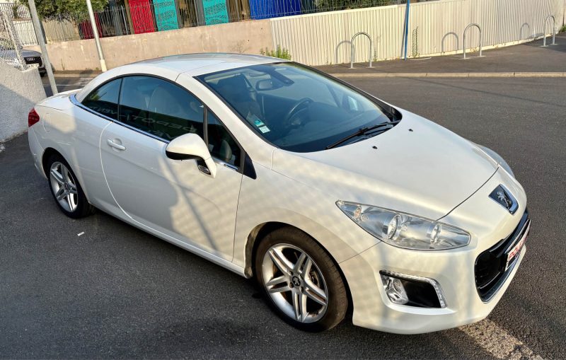 PEUGEOT 308 CC 2.0 HDI 163 WHITE AND BLACK EDITION 
