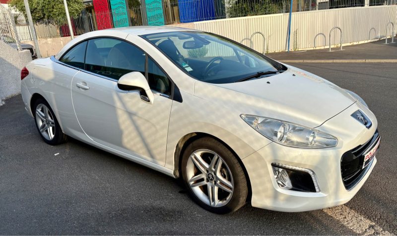 PEUGEOT 308 CC 2.0 HDI 163 WHITE AND BLACK EDITION 