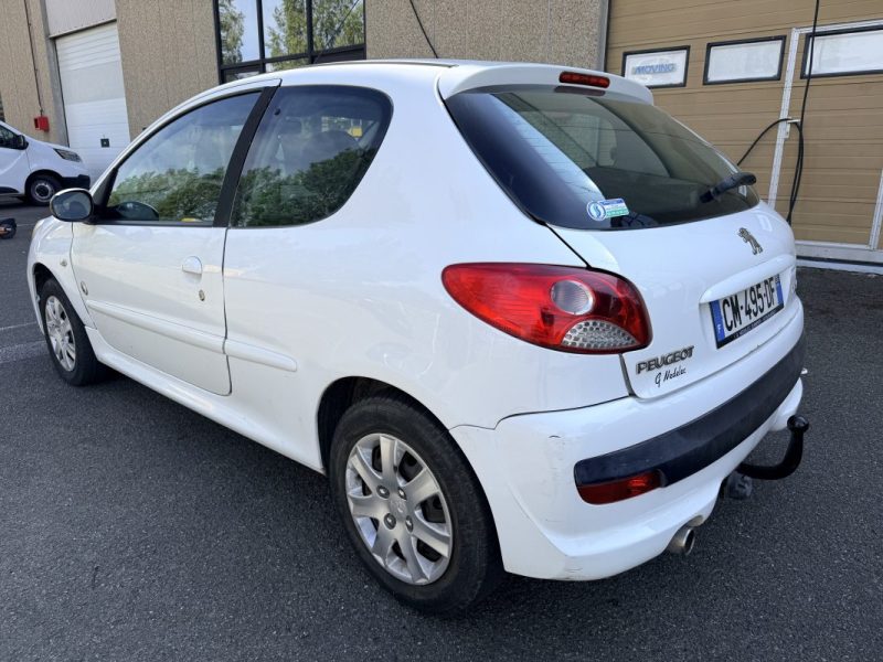 PEUGEOT 206 PLUS + ESSENCE ÉDITION GÉNÉRATION 