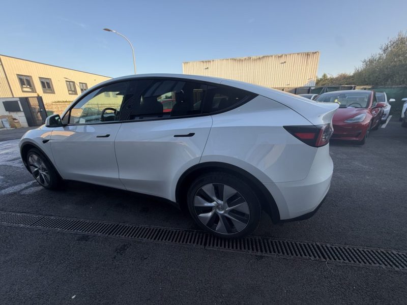 TESLA MODEL Y STANDARD RWD 2023