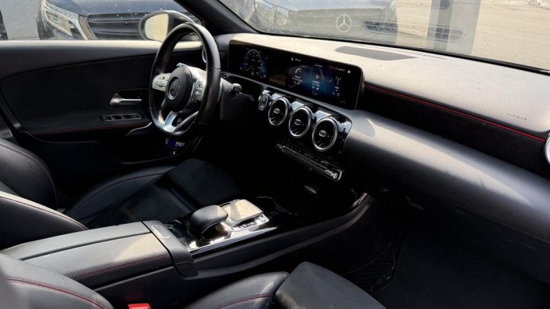 MERCEDES CLASSE A 180 AMG-LINE 7G-DCT 2019