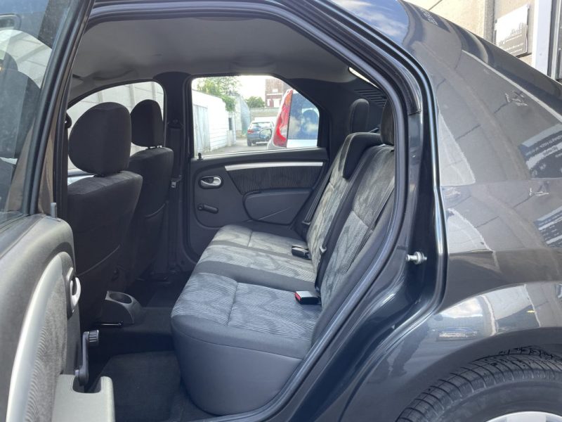 DACIA LOGAN LAUREATE 1.2 i 75 CV 