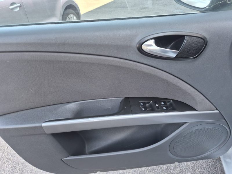 SEAT LEON 1.6 TDI 105 STYLE 2010