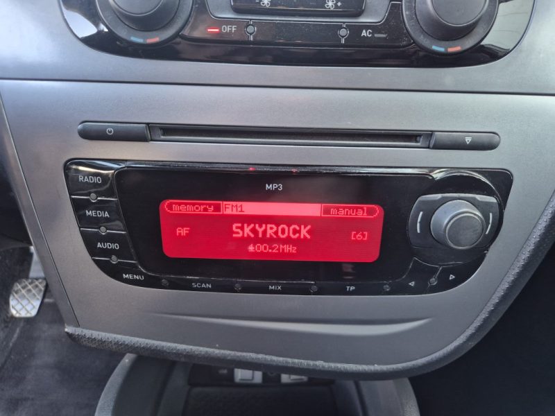 SEAT LEON 1.6 TDI 105 STYLE 2010