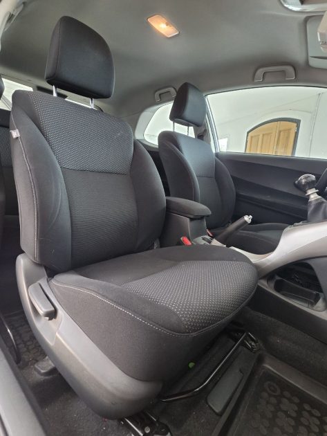 Toyota Auris 1.33 VVT-i 99 ch Très bel état Garantie 12Mois