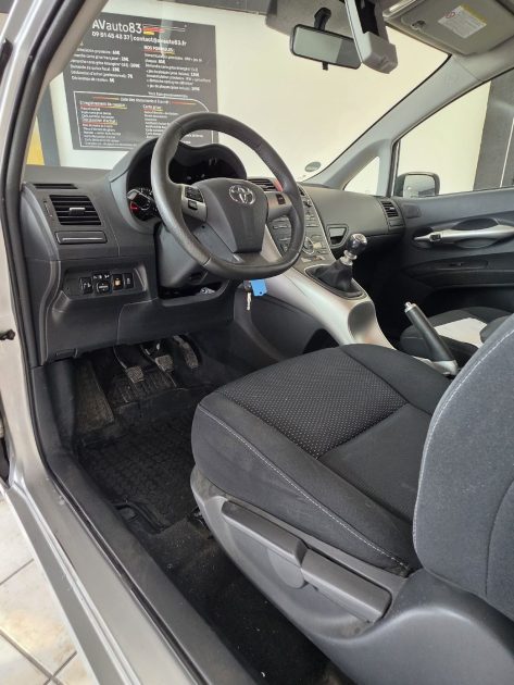 Toyota Auris 1.33 VVT-i 99 ch Très bel état Garantie 12Mois