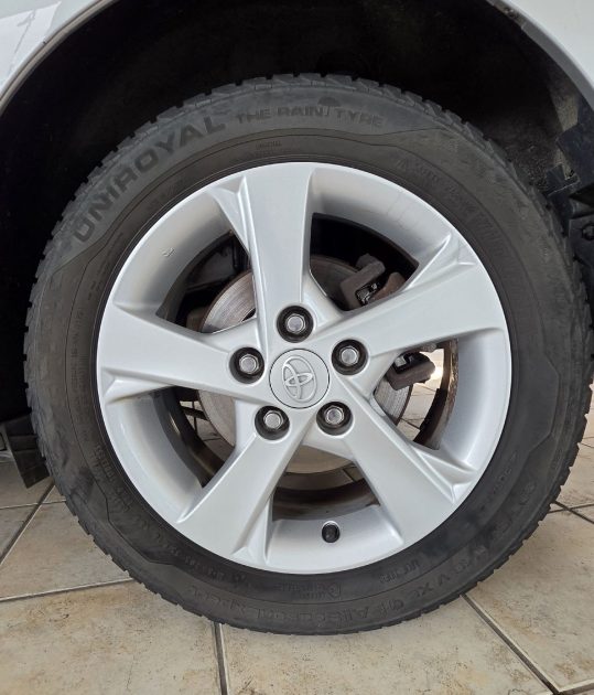 Toyota Auris 1.33 VVT-i 99 ch Très bel état Garantie 12Mois