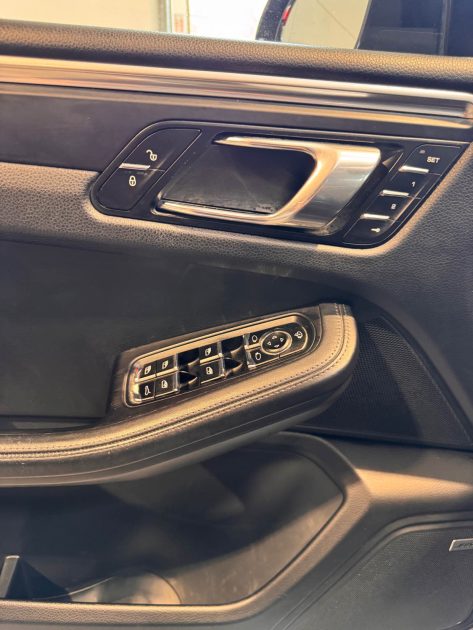 PORSCHE MACAN 2.0 252 PHASE 2 CAMERA CARPAY TOIT ECHAPPEMENT SPORT