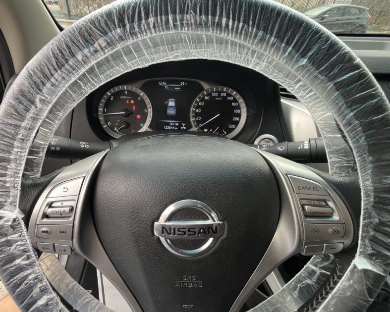 NISSAN Navarra 2.3 Dci 163cv 4x4