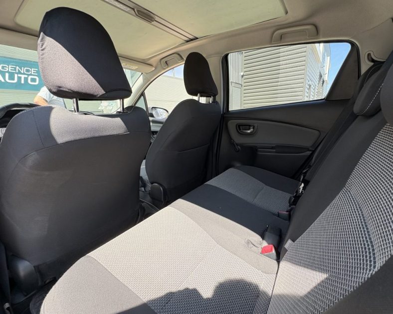 Toyota Yaris 100h Dynamic 2015 — Hybride — Entretien complet - GARANTIE 6 MOIS