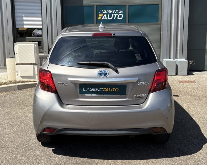 Toyota Yaris 100h Dynamic 2015 — Hybride — Entretien complet - GARANTIE 6 MOIS
