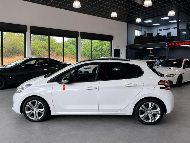 PEUGEOT 208 1.6 E-HDI 92CV ROLAND GARROS / TOIT PANORAMIQUE 