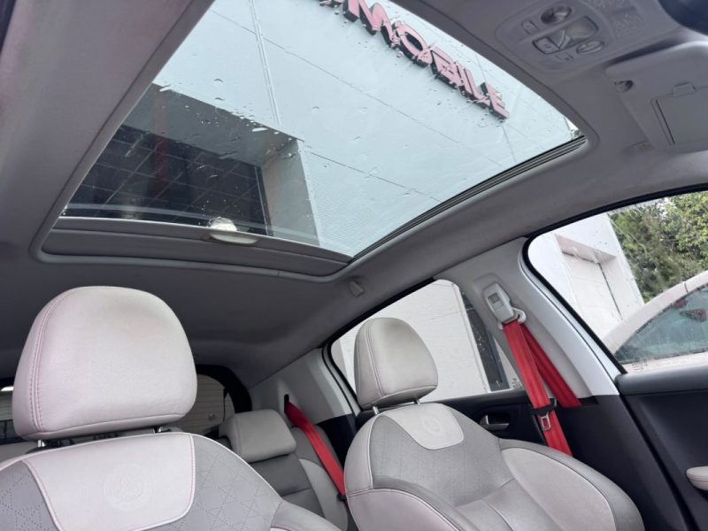 PEUGEOT 208 1.6 E-HDI 92CV ROLAND GARROS / TOIT PANORAMIQUE 