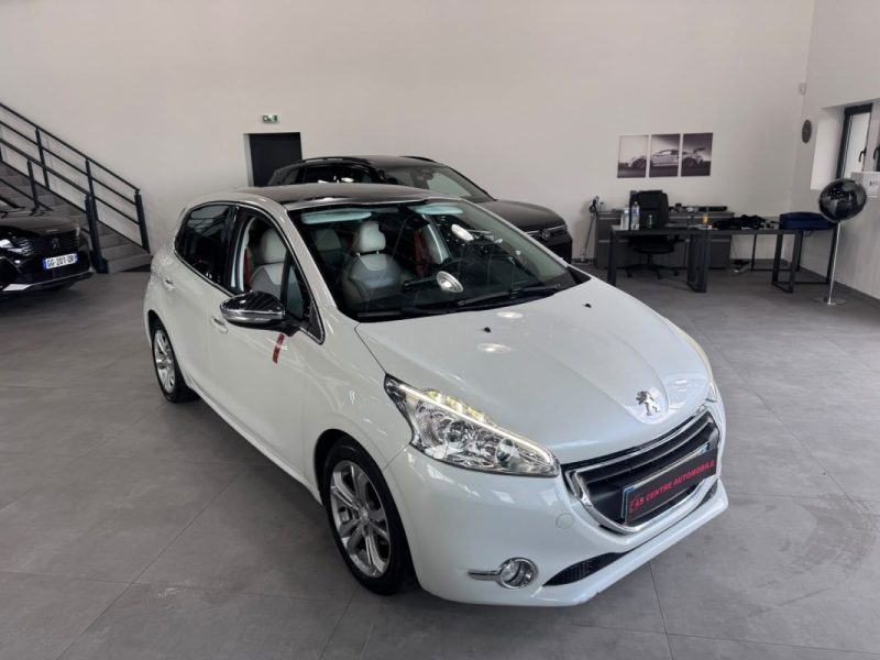 PEUGEOT 208 1.6 E-HDI 92CV ROLAND GARROS / TOIT PANORAMIQUE 