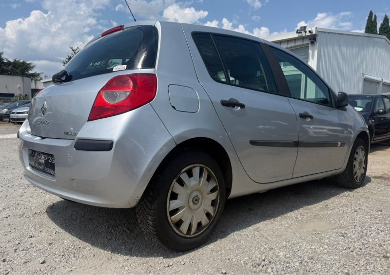 Renault Clio 3  1.4i 100 Ch Garantie