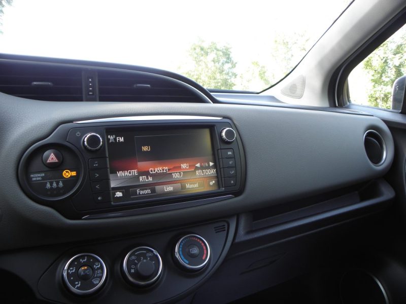 TOYOTA YARIS III 1.33 DUAL VVT-I 100CH DYNAMIQUE / 5CV 2016