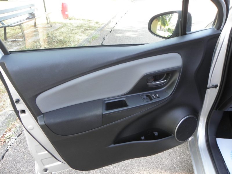 TOYOTA YARIS III 1.33 DUAL VVT-I 100CH DYNAMIQUE / 5CV 2016