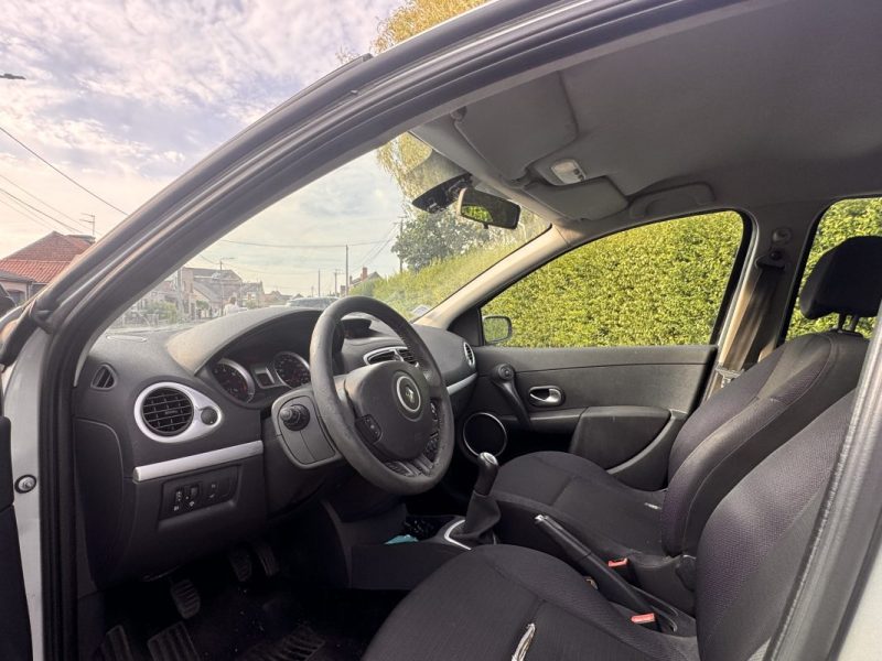 ✅ PETIT PRIX RENAULT CLIO III CONFORT DYNAMIQUE 1.4 16V 