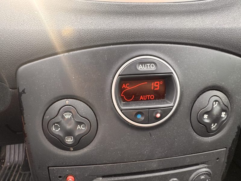 ✅ PETIT PRIX RENAULT CLIO III CONFORT DYNAMIQUE 1.4 16V 
