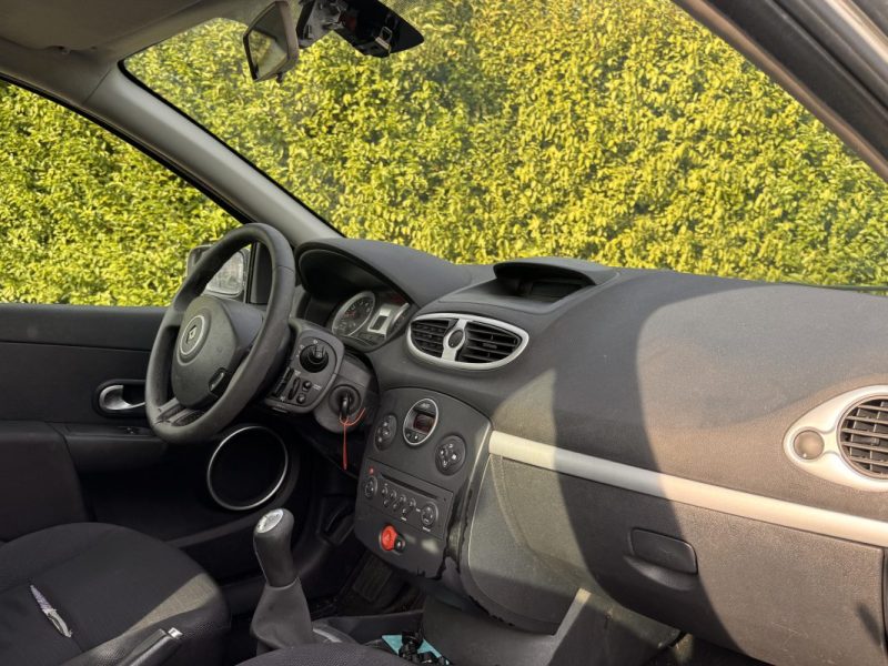 ✅ PETIT PRIX RENAULT CLIO III CONFORT DYNAMIQUE 1.4 16V 