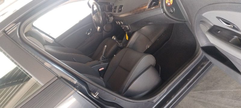 RENAULT MEGANE 3 ESTATE 1.5 DCI 110 CV AN 13 PROPRE 136 KM