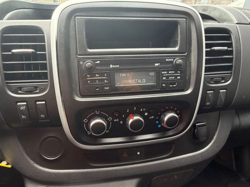 RENAULT TRAFIC L1H1 1.6 DCI 95cv GRAND CONFORT - CLIM/REGULATEUR - GARANTIe