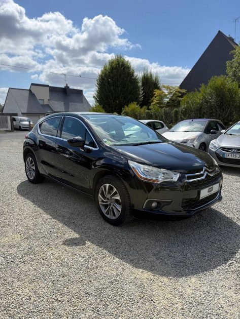 CITROEN DS4 1.6 E-HDI 110 SO CHIC 2012
