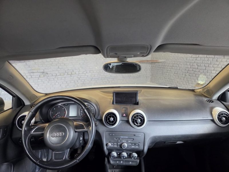 AUDI A1 1.6 TDI 90CH ATTRACTION 