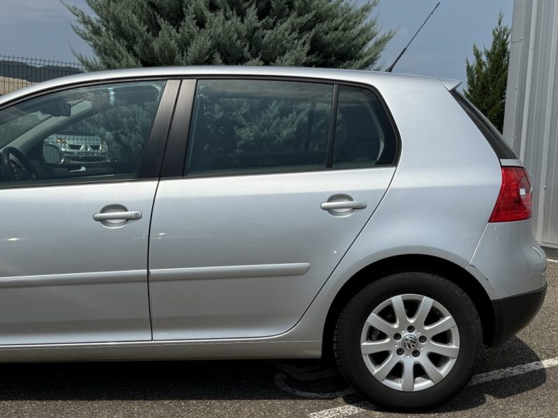 Volkswagen Golf V 1.9 TDI 105ch Confortline 5p Boite Auto Garantie 6 Mois