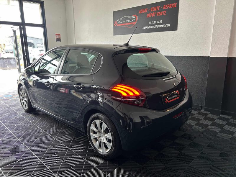 PEUGEOT 208 LIKE 1.2 68