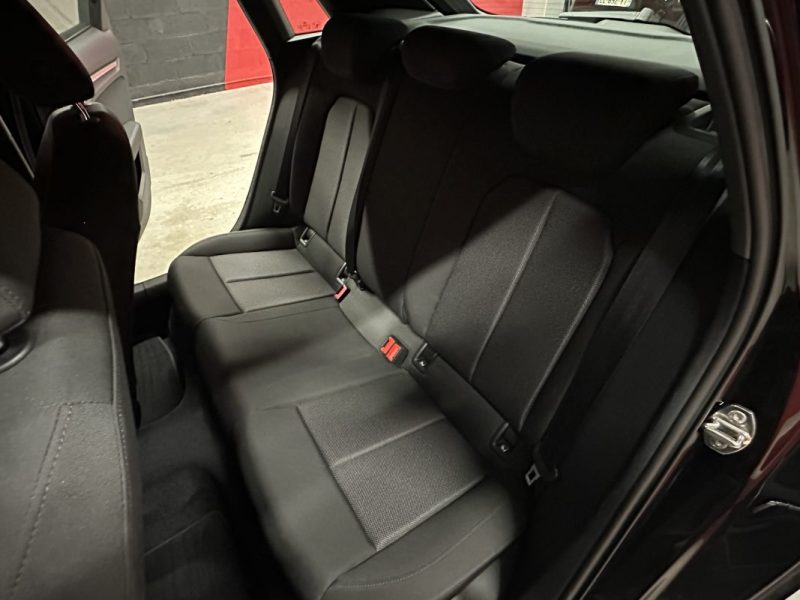 AUDI A3 SPORTBACK 35 TFSI 150cv S TRONIC BUSINESS LINE - 1ère Main - Excellent état -