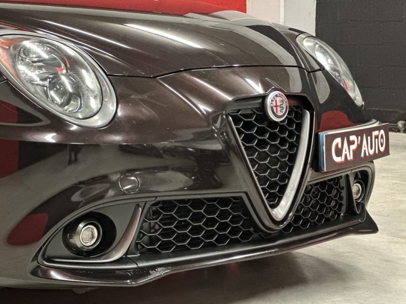 ALFA ROMEO MITO 0.9 TWIN AIR 105cv SUPER - Très bon état - CT vierge -