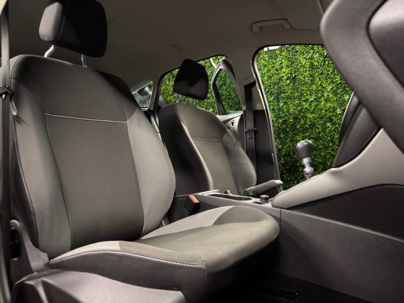 FORD FOCUS III 1.6 TDCI 95 Cv 5 PORTES / BVM6 CRIT AIR 2 - GARANTIE 1 AN
