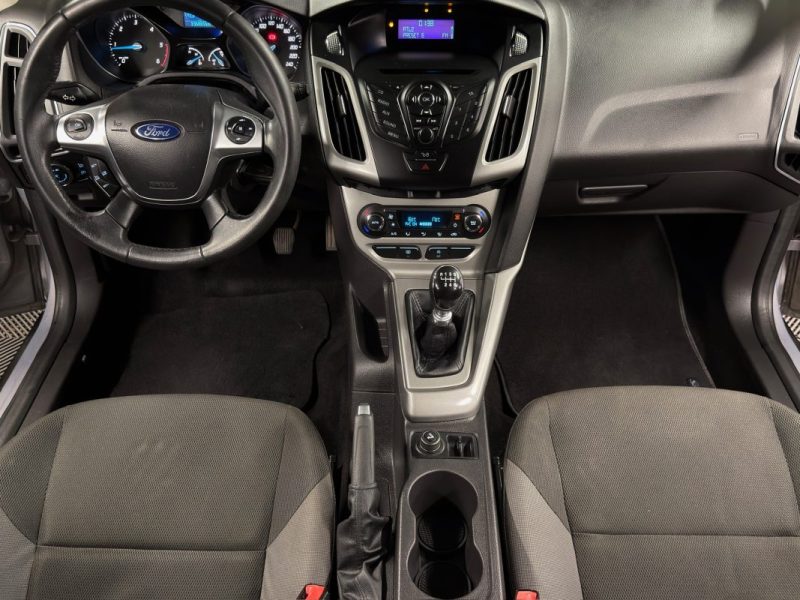 FORD FOCUS III 1.6 TDCI 95 Cv 5 PORTES / BVM6 CRIT AIR 2 - GARANTIE 1 AN