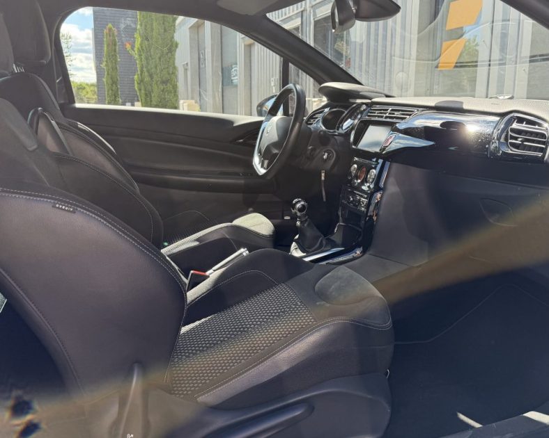 DS3 1.6 E-HDI 110ch SPORT CHIC - 1er MAIN - Distribution NEUVE - Entretien complet - GARANTIE 6 mois