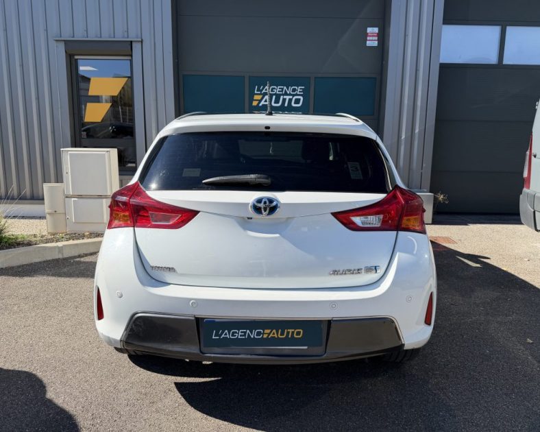 TOYOTA Auris Hybrid 136ch Dynamic - Toit ouvrant - Boite automatique - Entretien complet