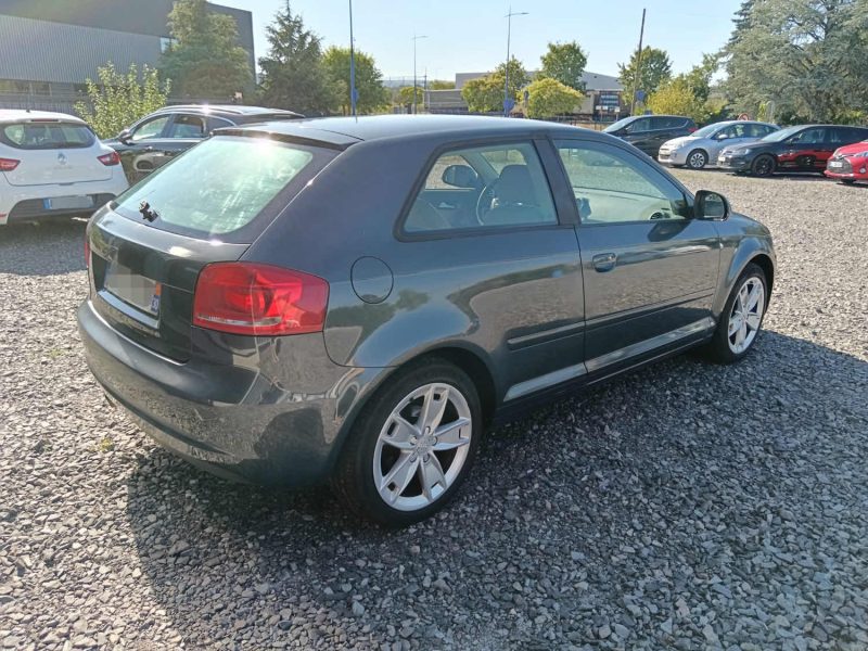 AUDI A3 1.9 TDI 105 ATTRACTION CT OK / EMBRAYAGE VOLANT MOTEUR NEUFS / DISTRIB + ENTRETIEN A JOUR