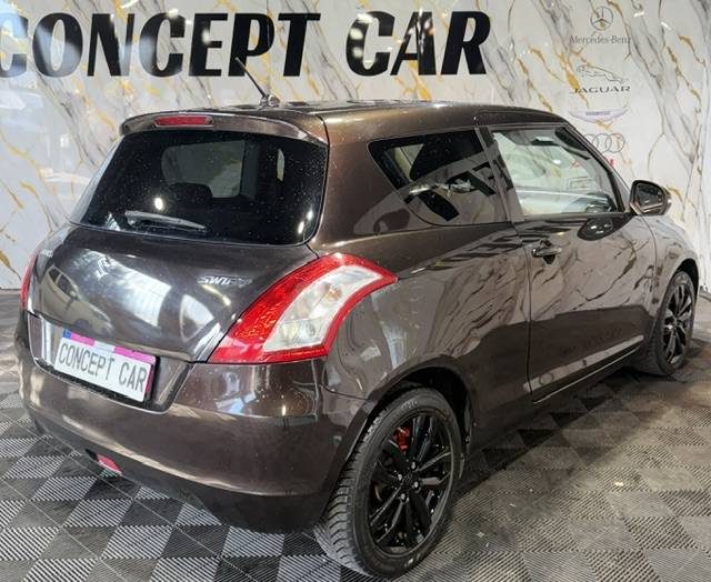 SUZUKI SWIFT 2015 - 59 444Kms - Parfait Etat -Distrib ok - SUIVIT SUZUKI