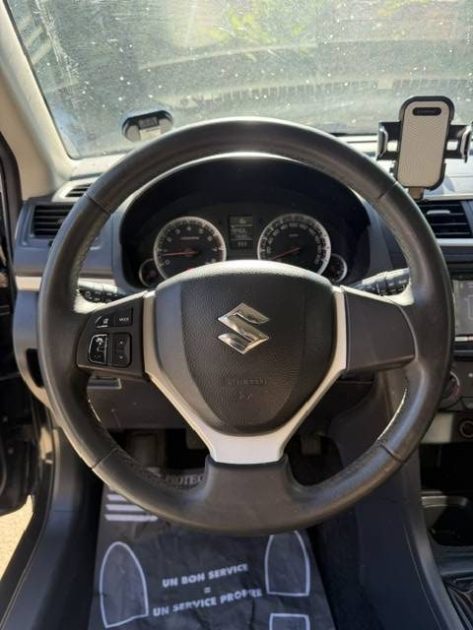 SUZUKI SWIFT 1.2 COMFORT 2015 - 59 444Kms - Parfait Etat -Distrib ok - SUIVIT SUZUKI