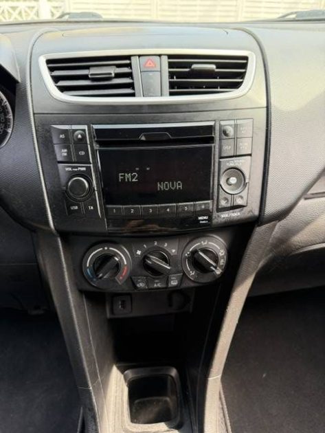 SUZUKI SWIFT 1.2 COMFORT 2015 - 59 121Kms - Parfait Etat -Distrib ok - SUIVIT SUZUKI