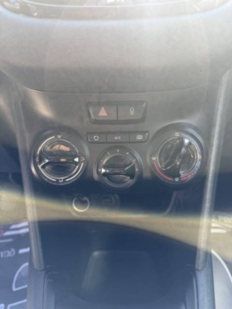 PEUGEOT 208 1.4 HDI ACTIVE 2012 - 67 530Kms - Climatisation - Premier Main - Suivit PEUGEOT