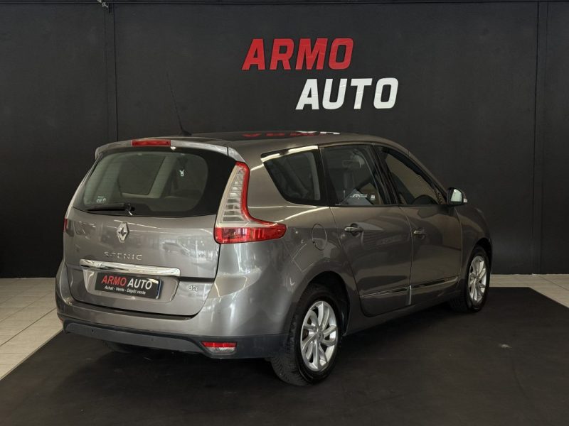 RENAULT SCENIC III 1.5 dCi 110 ch Exception 7 PLACES / GPS / Radars