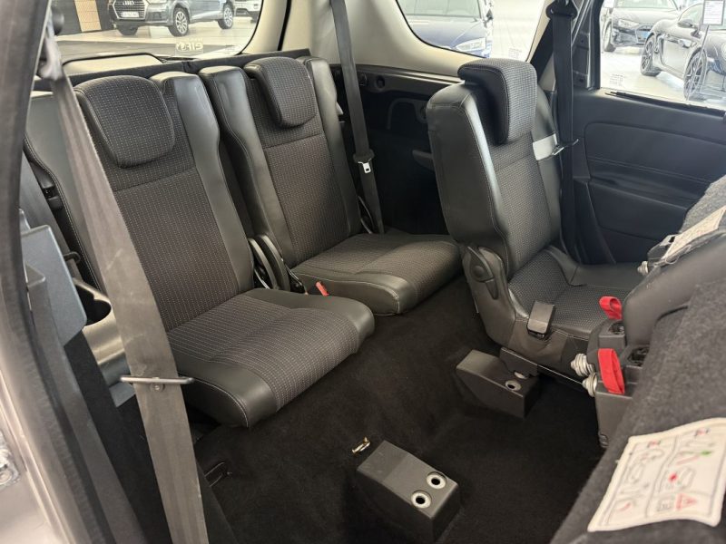 RENAULT SCENIC III 1.5 dCi 110 ch Exception 7 PLACES / GPS / Radars