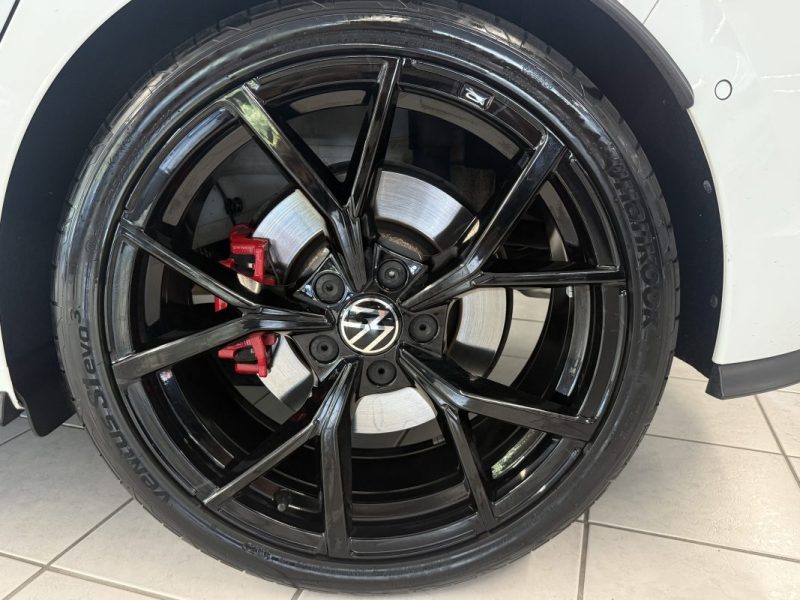 VOLKSWAGEN GOLF 8 2.0 TSI 300 ch GTI CLUBSPORT DSG / CARPLAY / HARMAN KARDON / SIEGES ET VOLANT C
