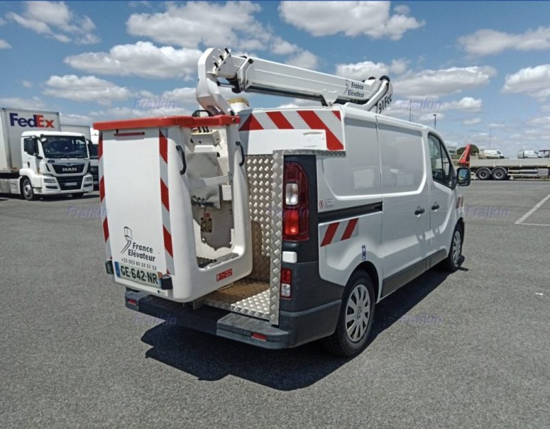 RENAULT TRAFIC NACELLE TRONGEE III  2.0 DCI 145 2022