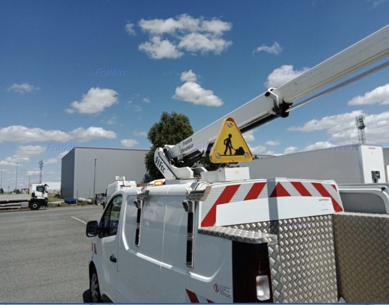 RENAULT TRAFIC NACELLE TRONGEE III  2.0 DCI 145 2022