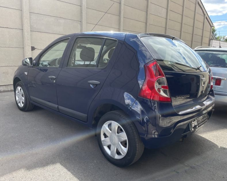 DACIA SANDERO 1.2 i 75 CV