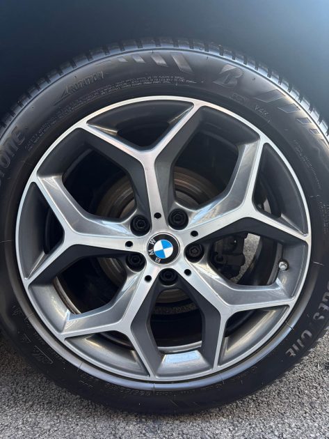 BMW X1 X LINE / boîte auto / keyless / hayon électrique