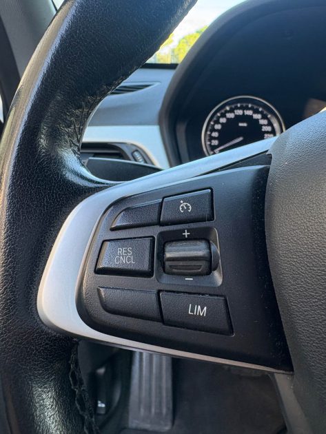 BMW X1 X LINE / boîte auto / keyless / hayon électrique