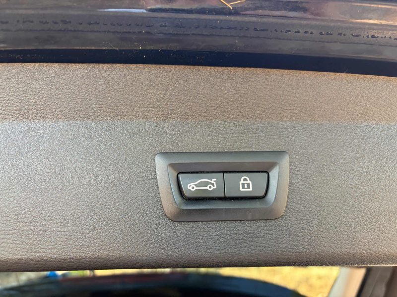 BMW X1 X LINE / boîte auto / keyless / hayon électrique